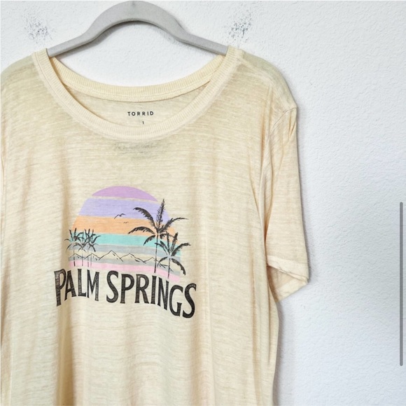 🌴☀️ Torrid Palm Springs Classic Fit Yellow Vintage Burnout Short Sleeve Tee - Picture 5 of 5